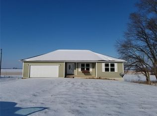 15040 Hollow Hills Dr, Bartelso, IL 62218