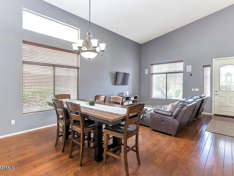 2244 W Spur Dr — Photo 4