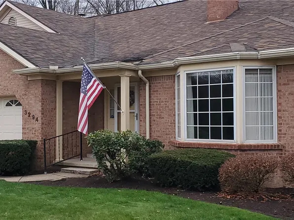 3294 Georgian Ct, Erie, PA 16506