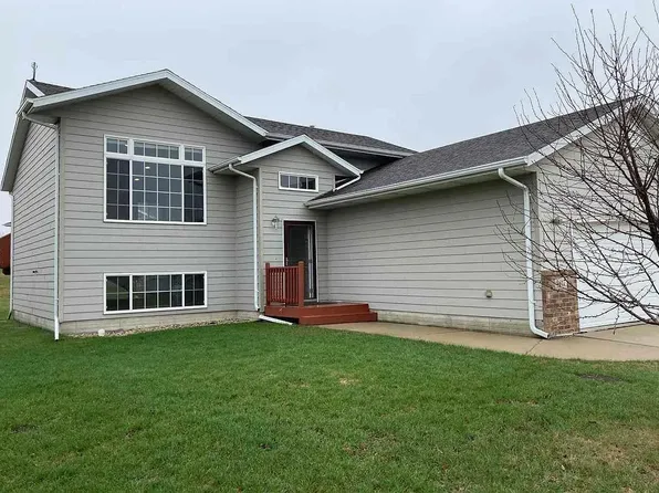 3617 Jackson Ave, Spirit Lake, IA 51360