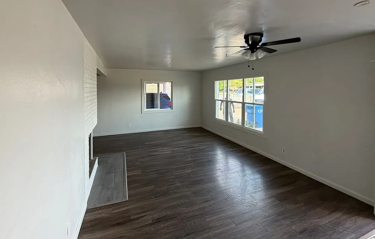 3 bed, 1713 sqft, $2,475 — Photo 2