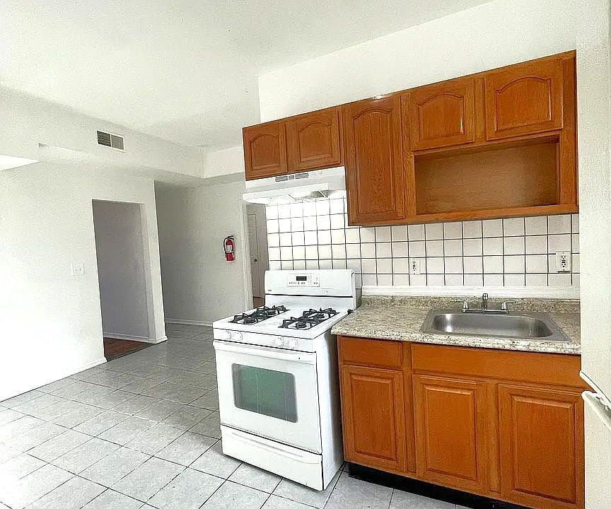 1st image of 724 Lyons Ave #A02