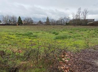 535 Lincoln Rd, Grants Pass, OR 97526