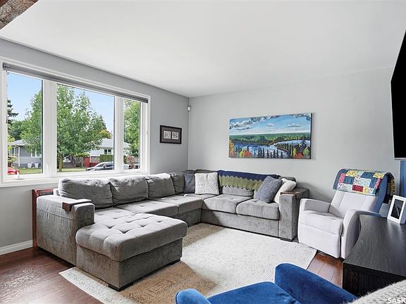 3rd image of 1125 2nd STREET E