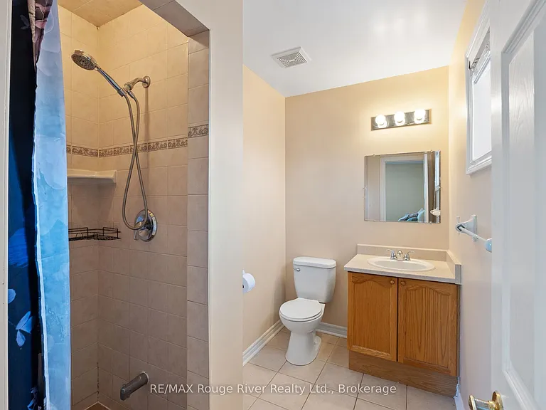 795 Munson Cres — Photo 21