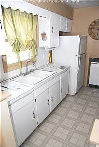 5th image of 401 Westcott Dr