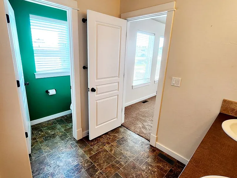 101 Stone Fly Dr — Photo 32