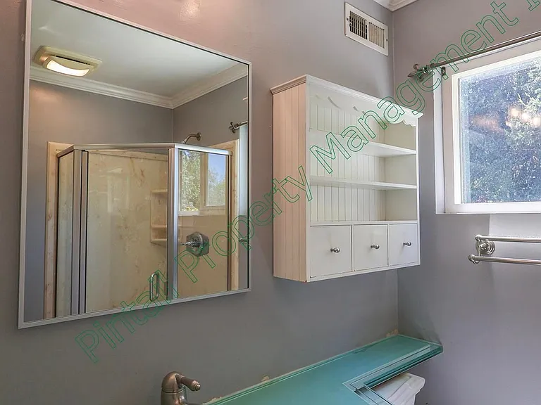 1513 Williams Ave — Photo 28