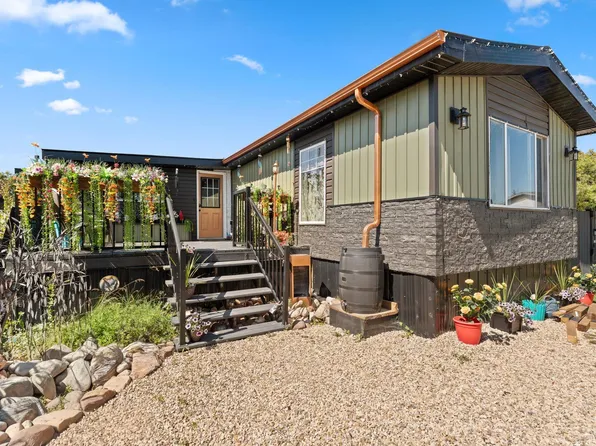 5024 45a St, Barrhead, AB T7N 1J3