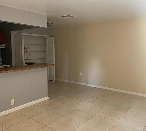 2nd image of 3827 Crows Nest Dr