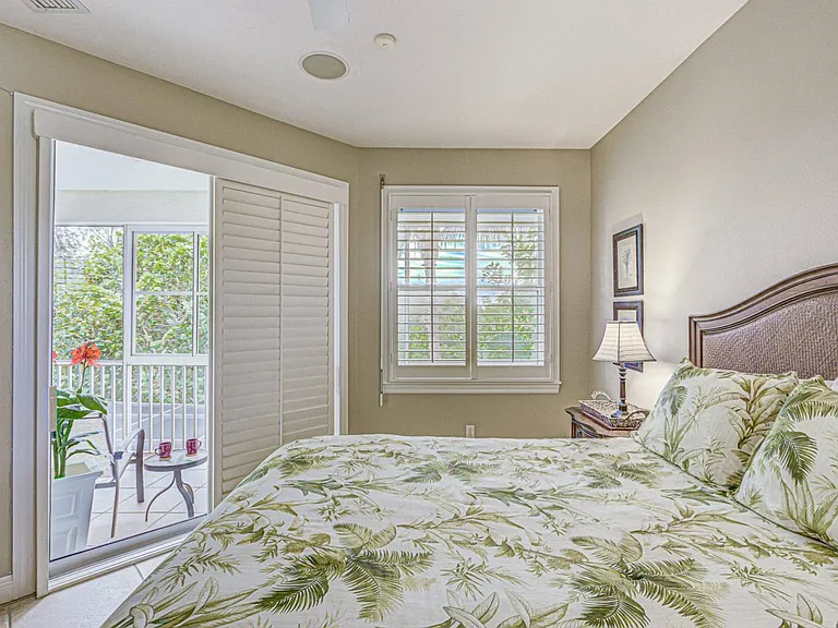 454 Island Cir — Photo 28