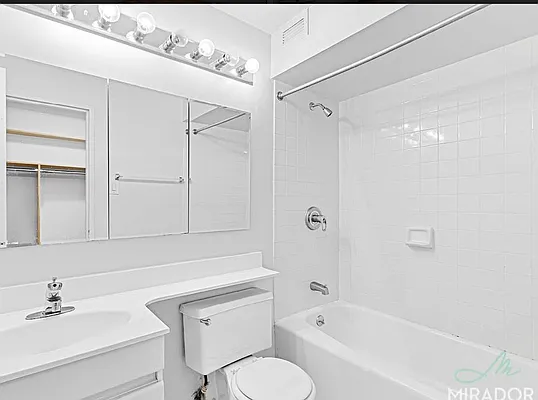 Rented by Mirador Real Estate | media 21