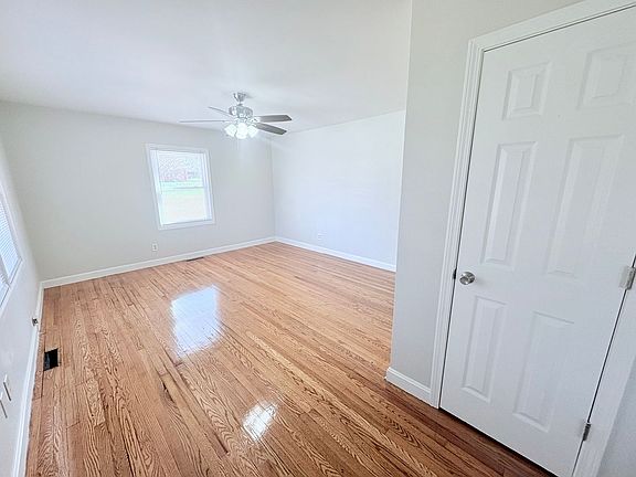 3rd image of 213 Morris St