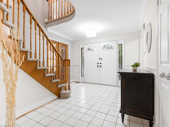 3rd image of 3251 Trelawny Cir