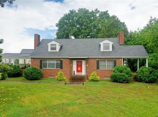 608 Sidney St, Hopewell, VA 23860