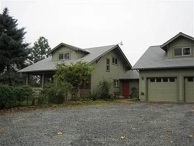 2330 Applegate Ave photo 1