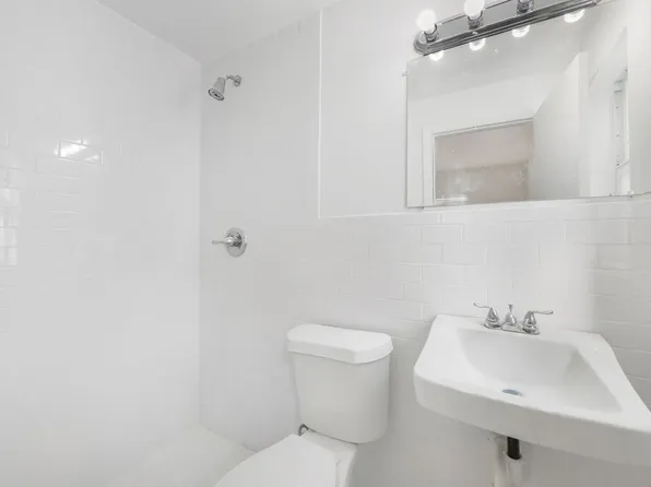 410 76th St #E, Miami Beach, FL 33141