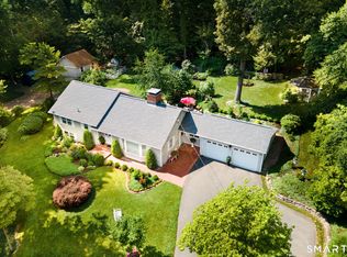 53 Valley View Dr, Farmington, CT 06032
