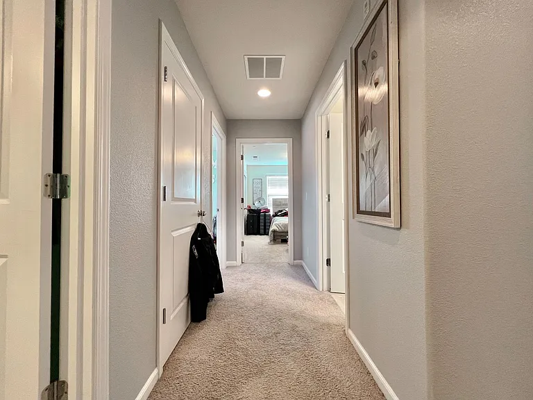 264 Blenheim Ct — Photo 9