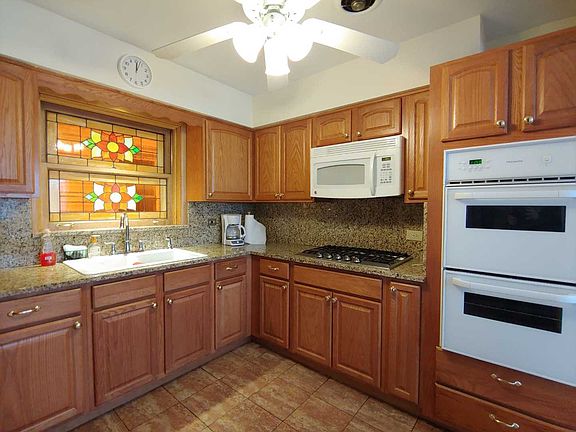 3rd image of 4158 S Artesian Ave