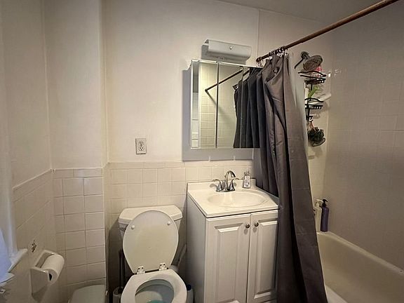 3rd image of 54 Brainerd Rd #3A