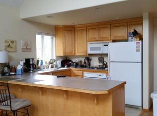 8230 NE 117th St, Kirkland, WA 98034