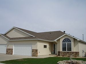 1st image of 3416 Village Green Dr
