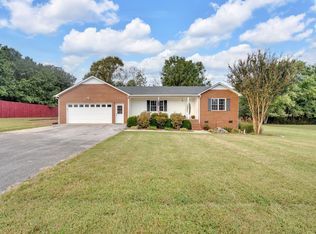 584 Fairview Cir, Winchester, TN 37398
