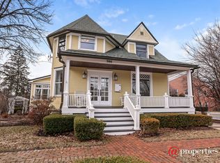386 N Main St, Glen Ellyn, IL 60137