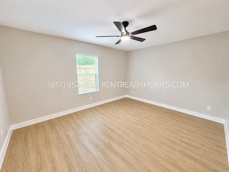 4919 Dickens Rd — Photo 13