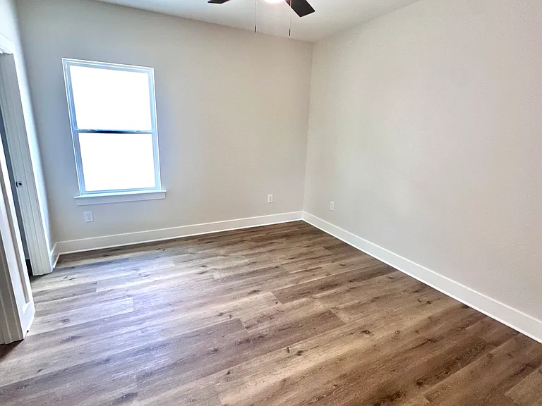 615 Waco Dr #B — Photo 26