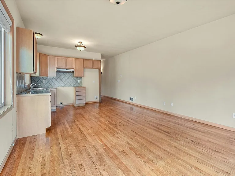Kitchen, now has butcher block kitchen island