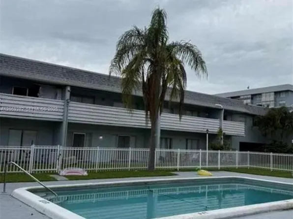 4251 NW 5th St APT 131, Fort Lauderdale, FL 33317
