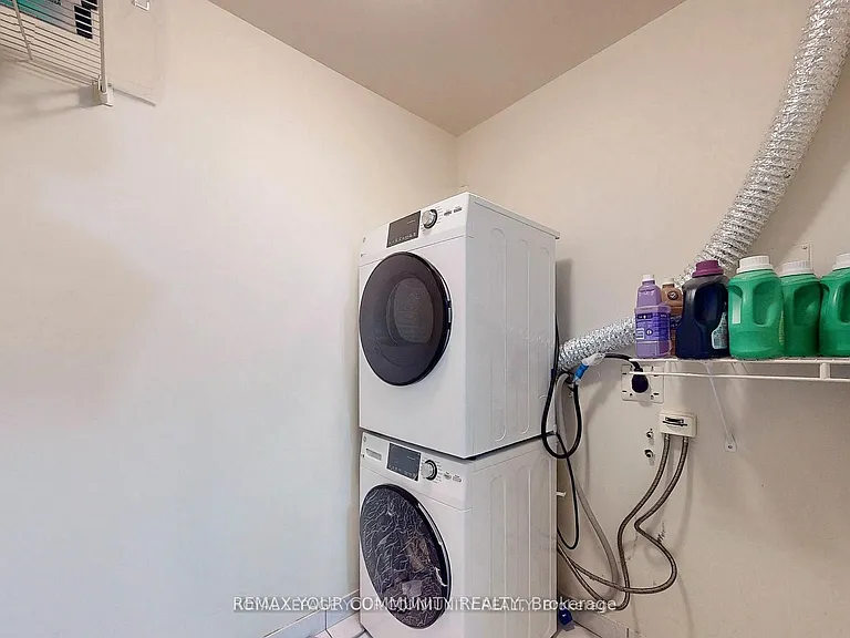 10 Old York Mills Rd #410 — Photo 32