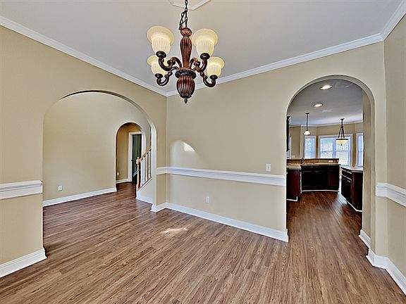2nd image of 2786 Lafayette Dr