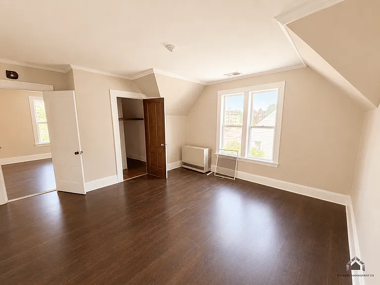 6 Hazelwood Ave — Photo 6