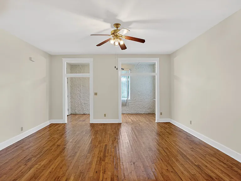 2500 Nashville Ave — Photo 8