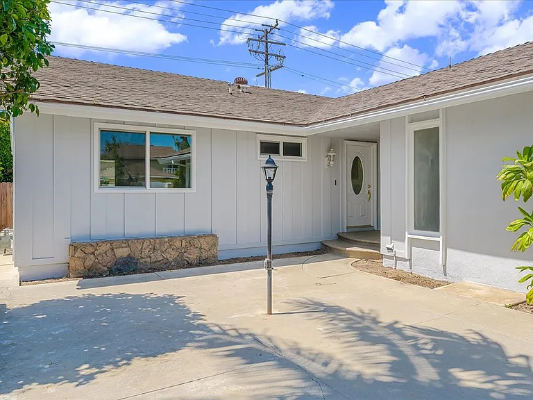 5062 Cadiz Cir — Photo 12