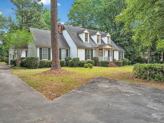 2nd image of 3026 Bragg Blvd