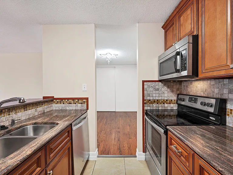 2281 S Vaughn Way #301 — Photo 4