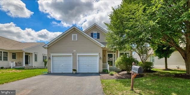 1st image of 7 Blue Flax Ln