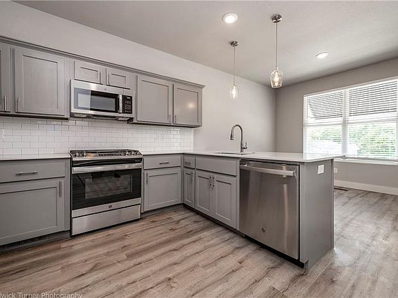 3rd image of 1508-1518 N Gregg Ave #1508