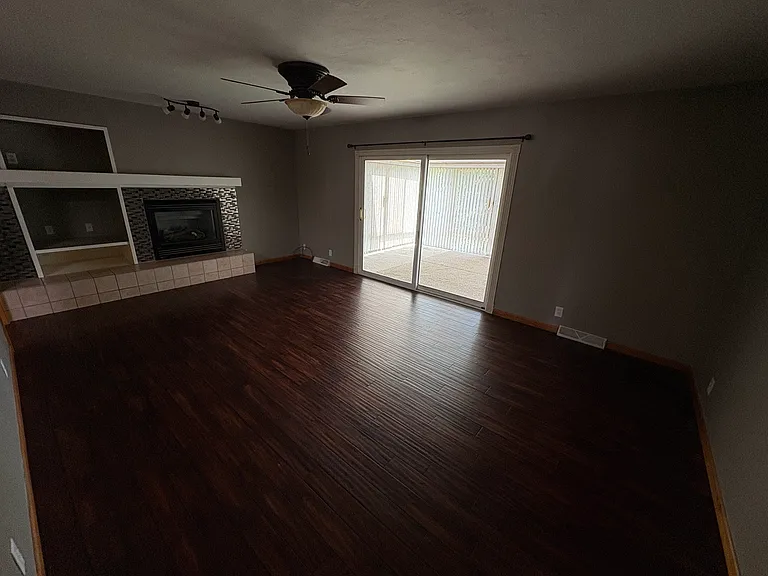 6210 Walker Ave — Photo 5