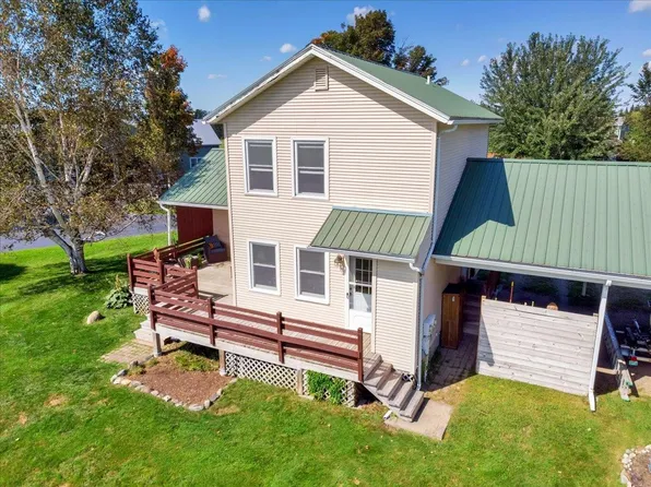 8 Morgan Meadows Way, Cambridge, VT 05464-5402