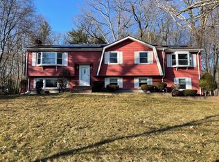 5 Gail Dr, Bellingham, MA 02019