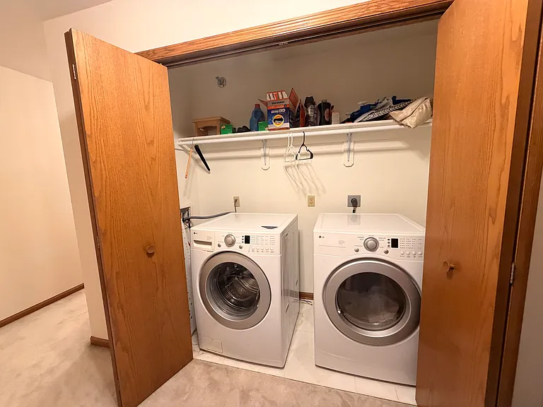 345 Kristin Ct W — Photo 7