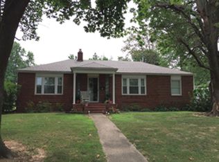 212 SW 11th St, Fairfield, IL 62837