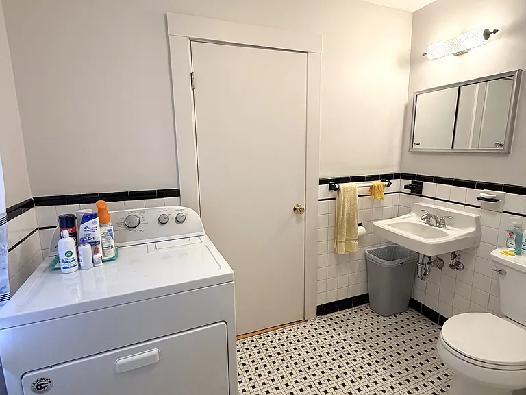 85-87 Edwards St #2 — Photo 11