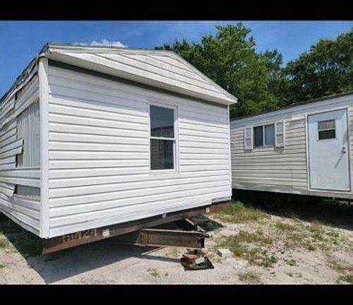 3rd image of 2125 Blair St