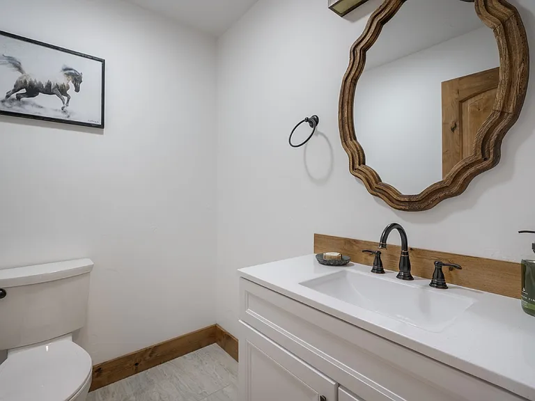 889 Capistrano NW — Photo 19